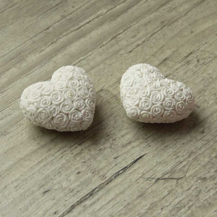 Deux petits coeurs en résine