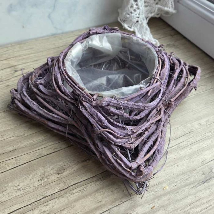 Corbeille coussin en sarment parme