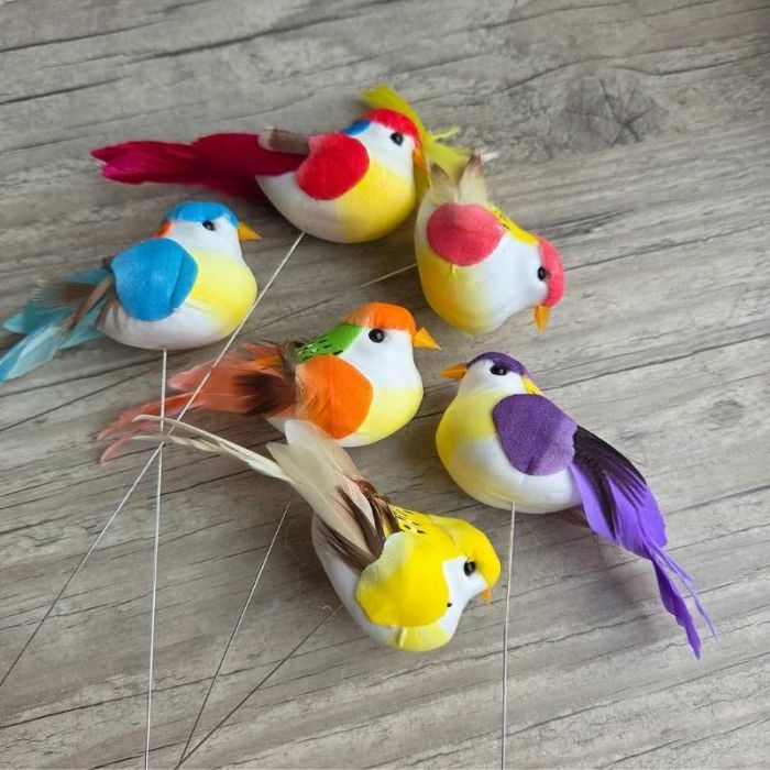 Lot de 6 faux oiseaux décoratifs colorés en plumes assorties