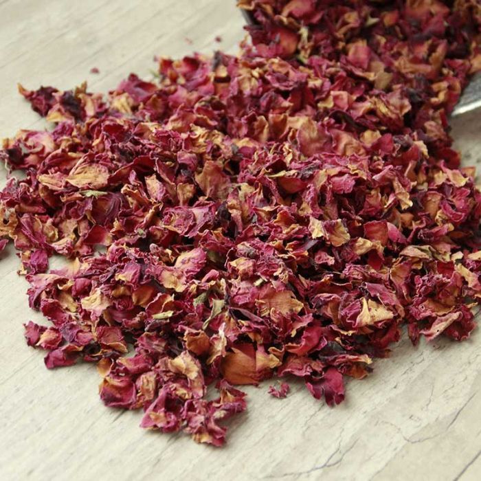 Pétales de rose séchées décoratives