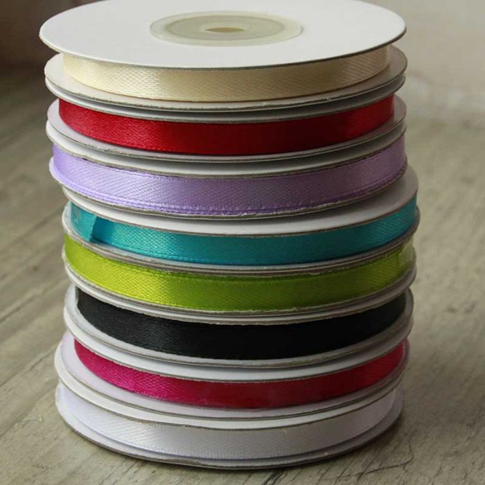 Ruban satin fin 6 mm en 8 coloris, bobines de 25 mètres