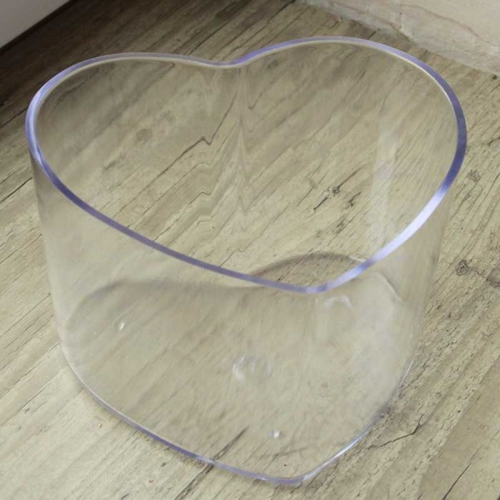Vase coeur plastique