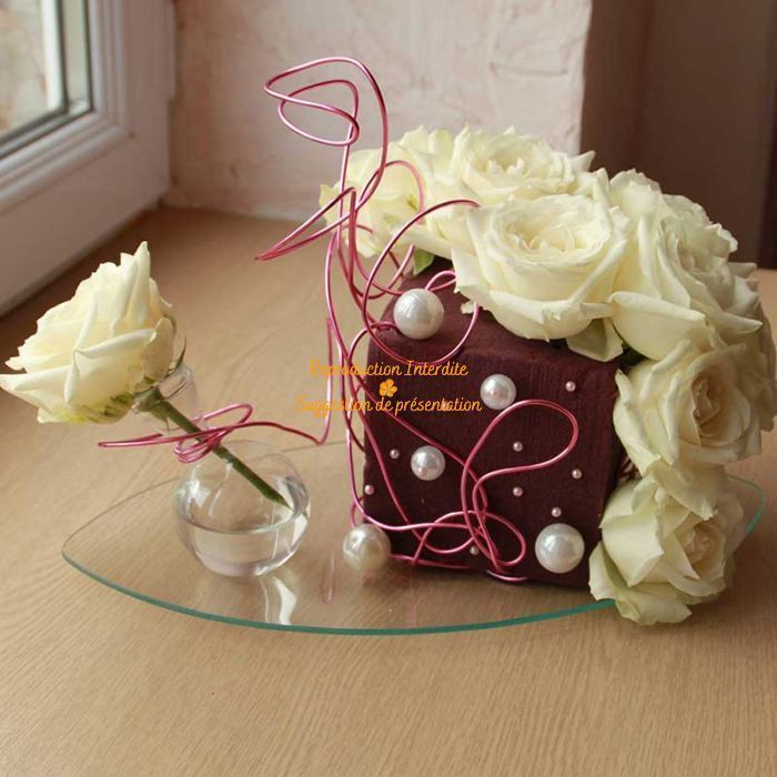 Épingle à Cheveux Vintage - Tête Ronde Travaillée Motifs Floraux - Plaqué Or - Occasion