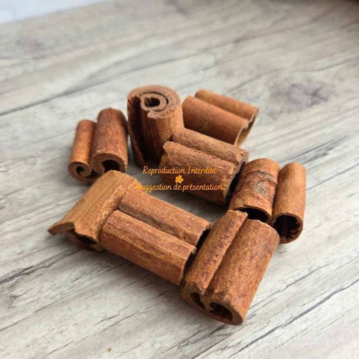 Morceaux de cannelle naturelle