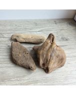 Lot de bois flotté naturel aux formes variées pour décoration et art floral