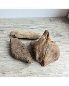 Lot de bois flotté naturel aux formes variées pour décoration et art floral